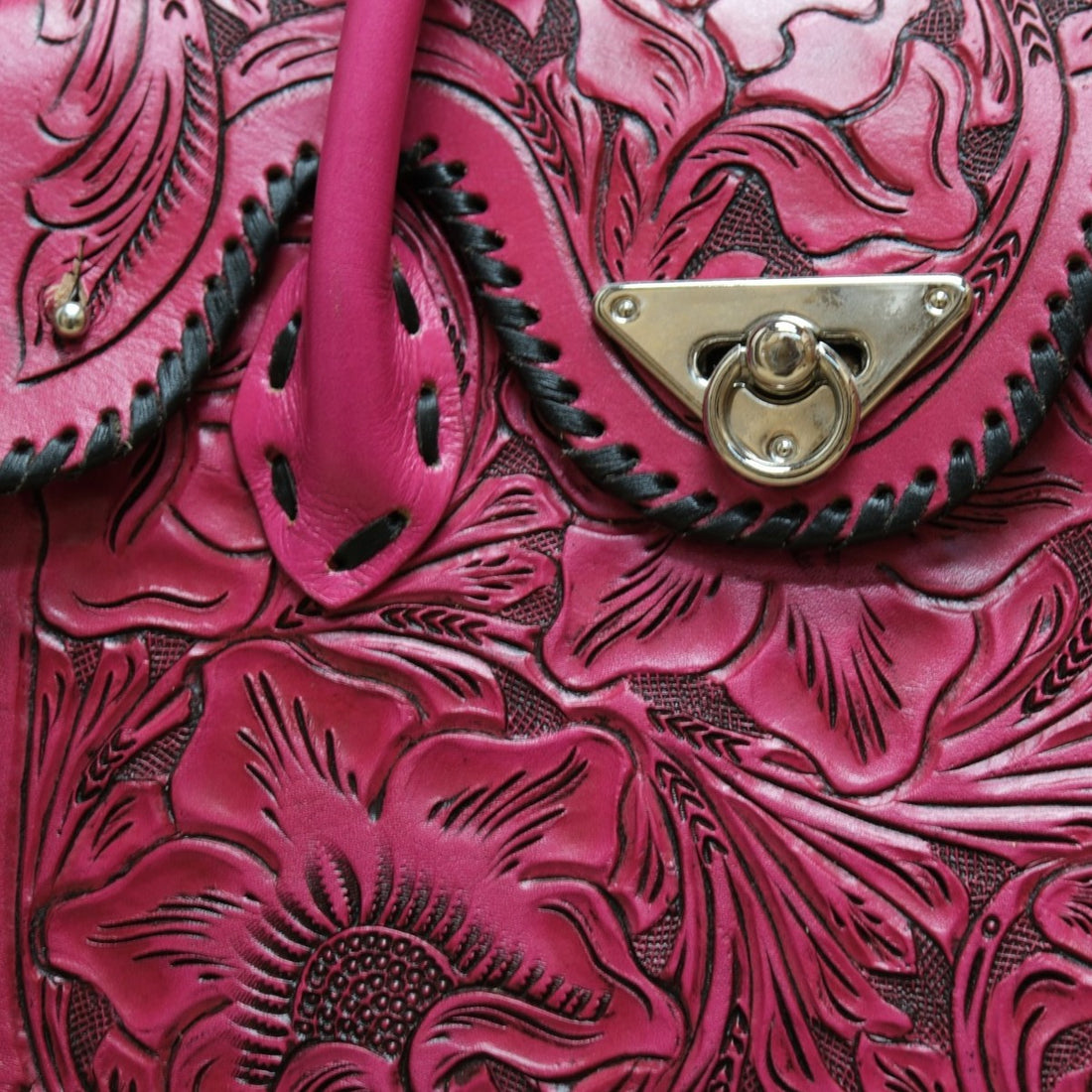 Que Chula fuchsia tooled leather purse with floral Western tooling and top handles
