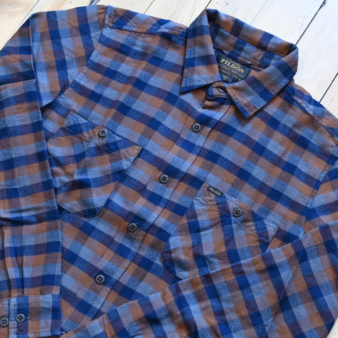 Filson Rangeland Flannel Shirt in navy multicolor plaid with chest pockets