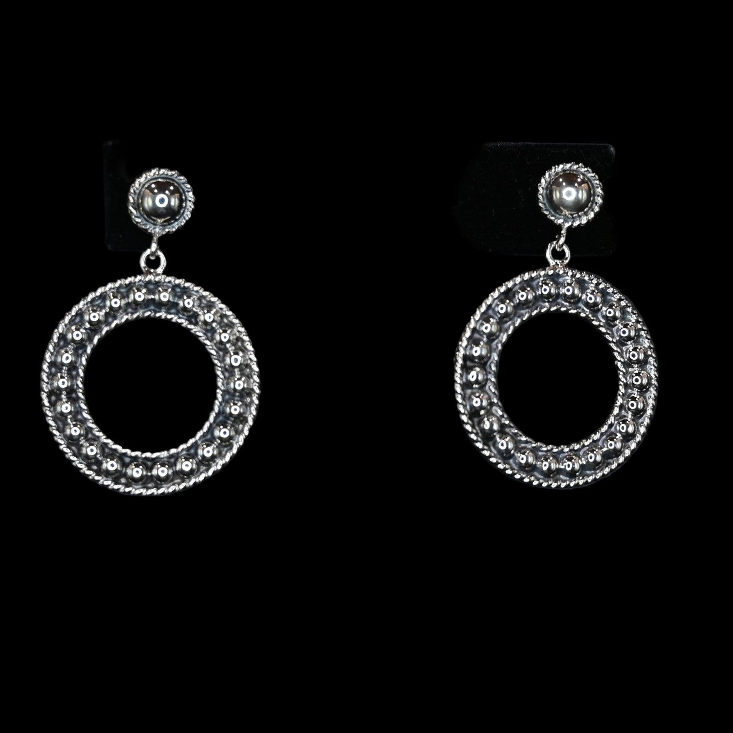 Vogt Silversmiths Makin’ the Rounds Blair Hoop sterling silver earrings with beadwork and rope edge