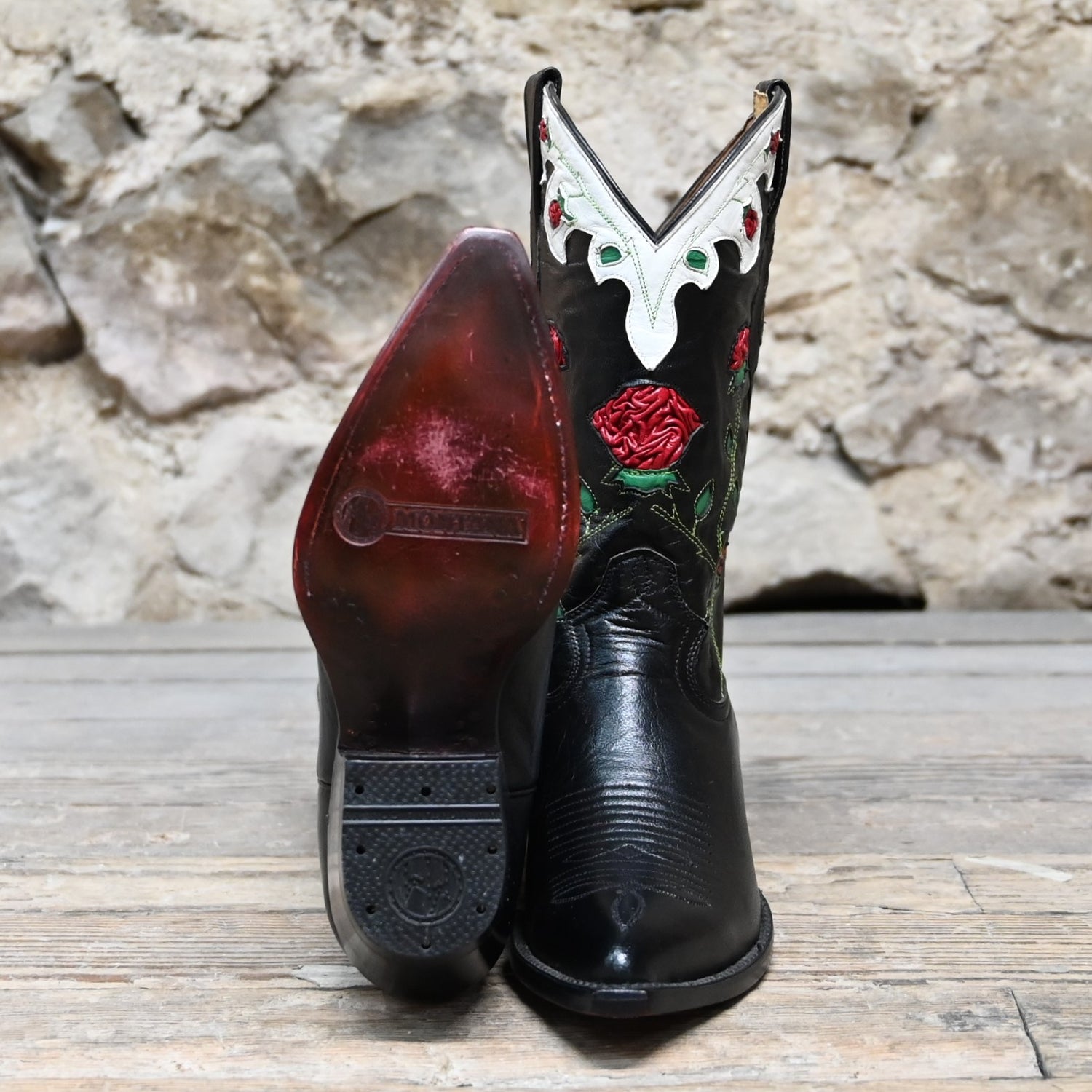 Ladies 11&quot; Black Leather Boot W/Inlayed Roses view of bottom