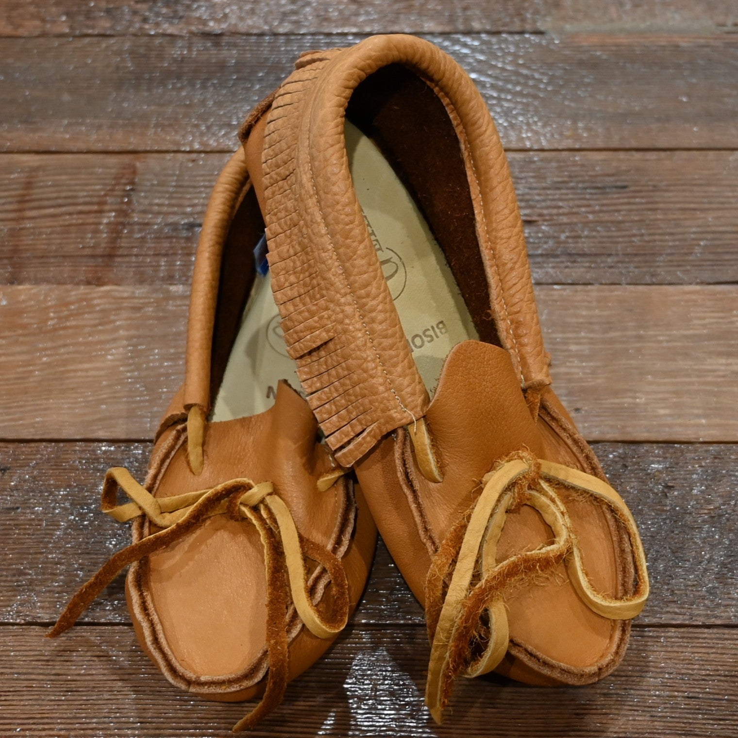 Geier Gloves adult low top soft bison moccasins with fringe