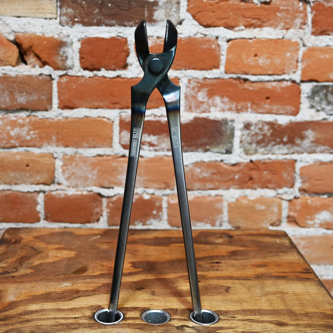 Kahn Forge 16" Round Head Tongs 7/16" in 1040 Tool Steel view of tongs