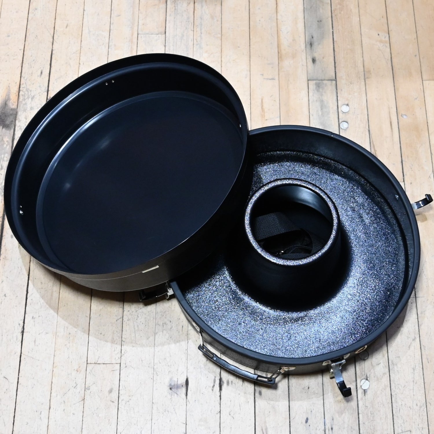 Hammer Five Rope Carrier - Black view of hat can open