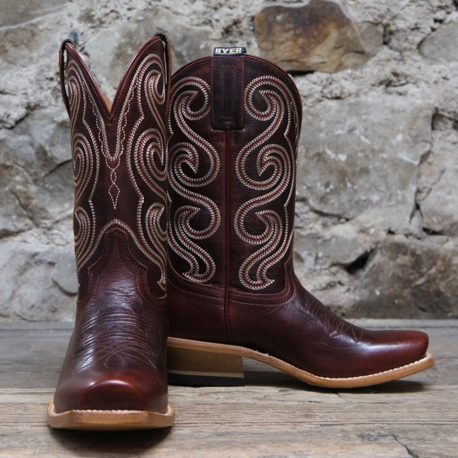 Hyer Boots Meriden in Brown with white stitching and cutter toe.