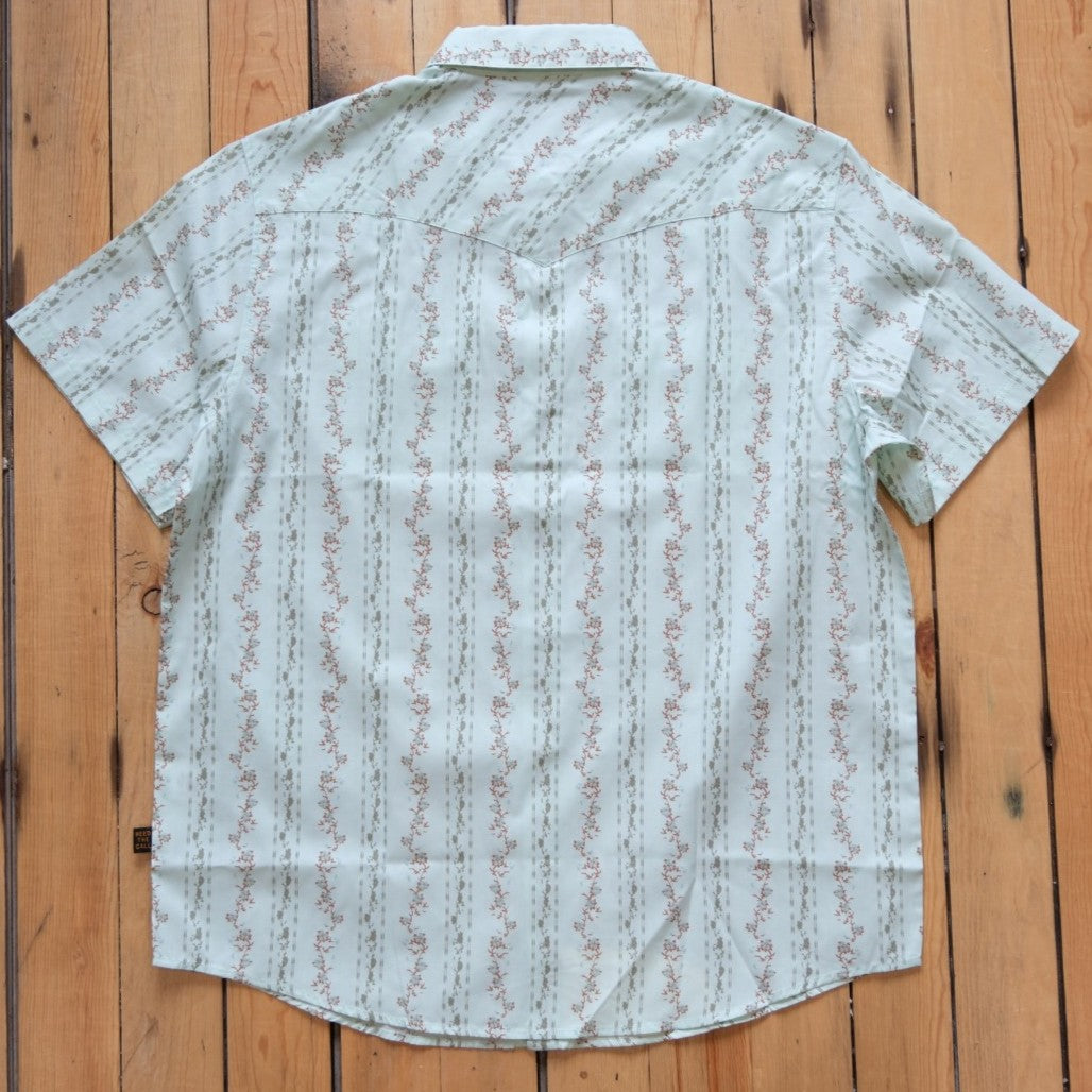 Howler Bros H-Bar-B Snapshirt - Hibiscus Ribbons in Mint