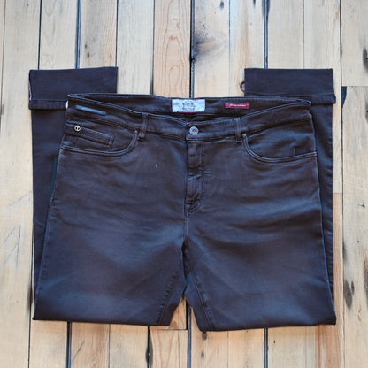 Teleria Zed 5 Pocket Jean in Wenge soft Italian dark brown denim with classic five-pocket design