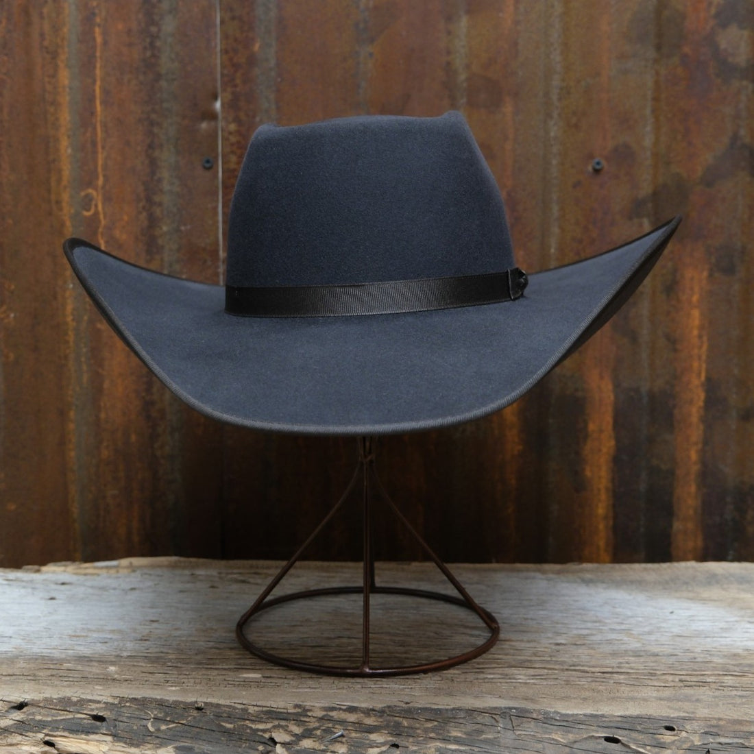 Serratelli 6X Catt6 Brick Shovel Bound Edge in Charcoal
