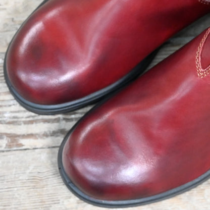 Blundstone Slip On Chelsea boot in premium red rubbed leather with elastic side panels and pull tabs