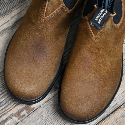 Blundstone Ladies Originals Chelsea boots in suede tobacco with elastic side panels and pull tabs