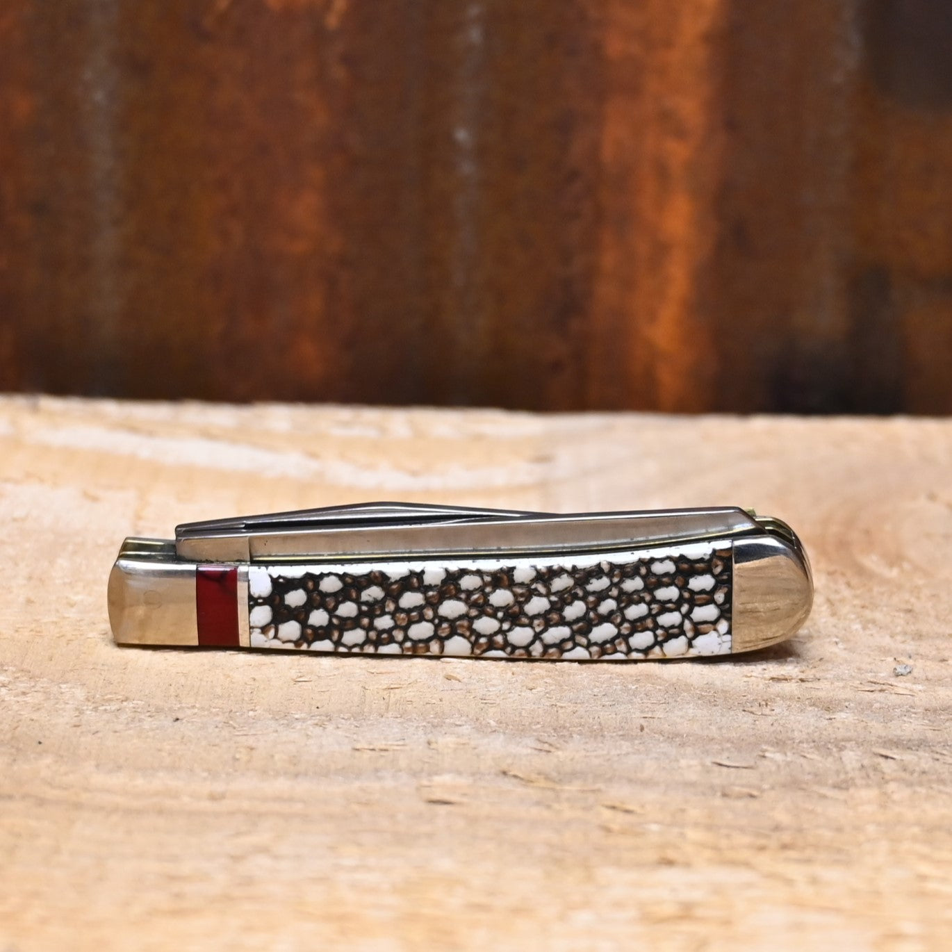 Armadillo Spotted Belly Knife