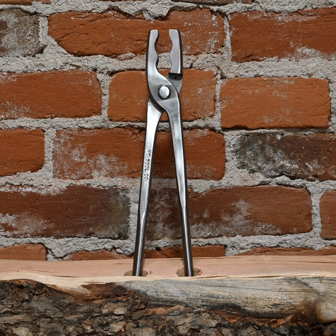 1/2&quot; Universal Wolf Tongs W/Short 12&quot; Handle view of tongs