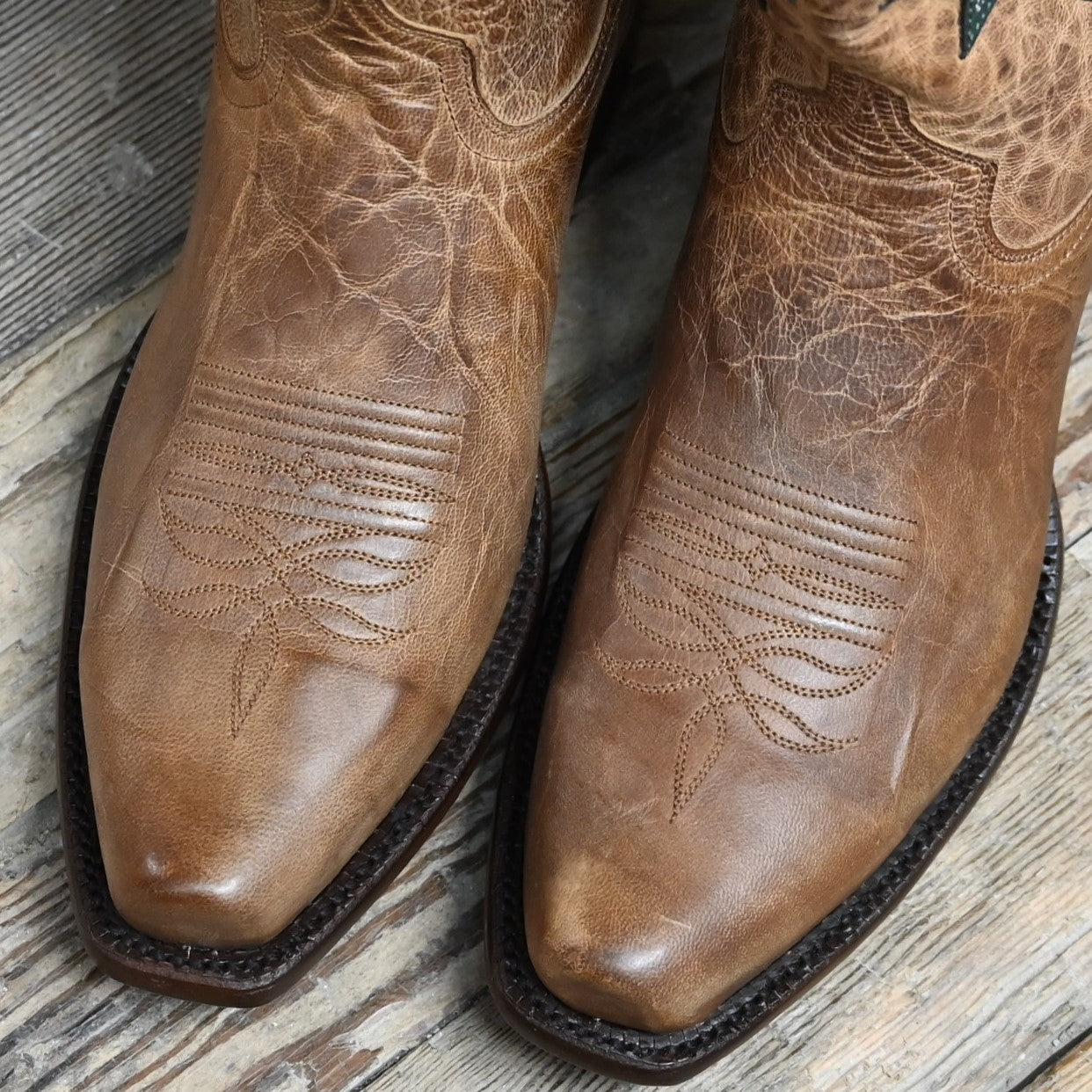 View of Hyer HUDSON 13&quot; boots showcasing tan Mad Dog goat vamp and top with Forest goat overlay, Elite narrow square toe, and leather stacked heel