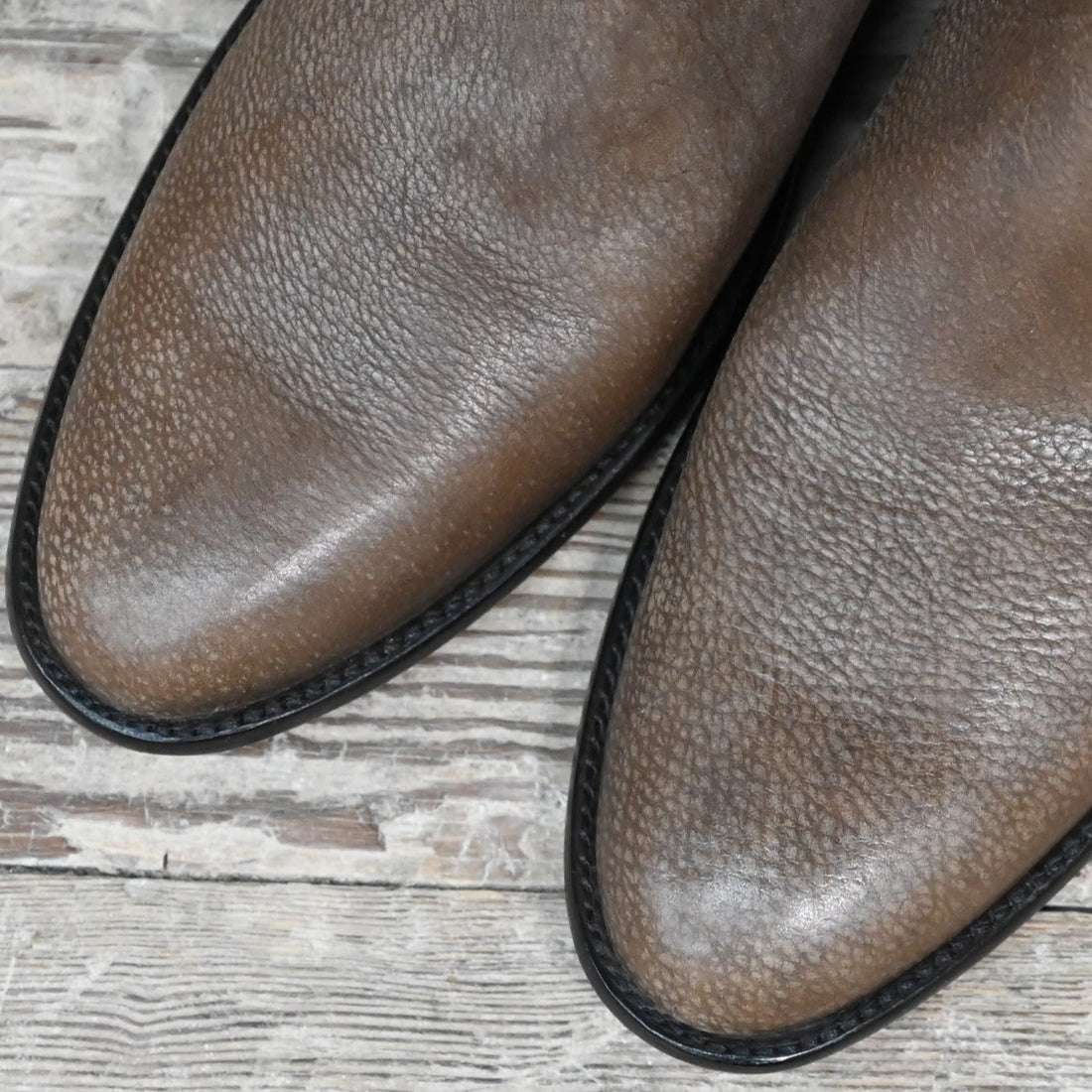 View of Stallion Men’s Zorro zip boot in brown bison with round toe