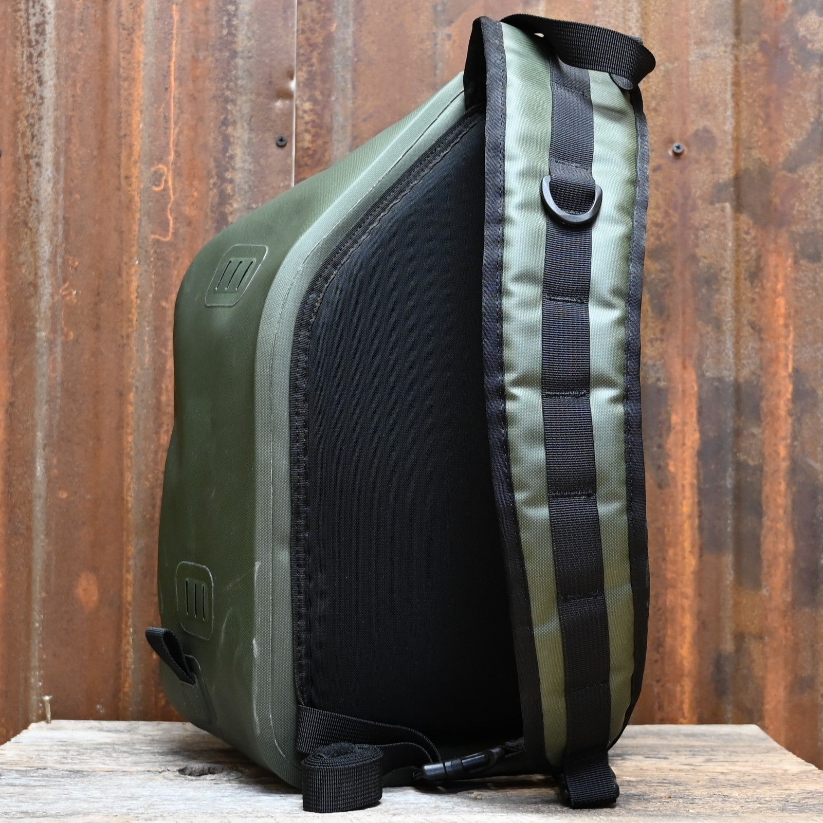 Filson Dry Sling Pack – Green – Atomic 79 Filson Dry Sling Pack – Green – Atomic 79