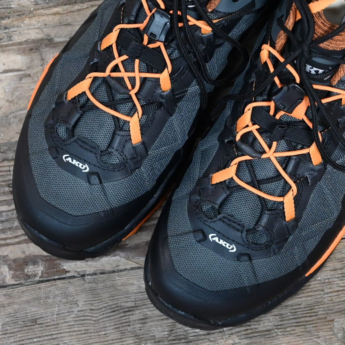 AKU Rocket DFS GTX in Black-Orange