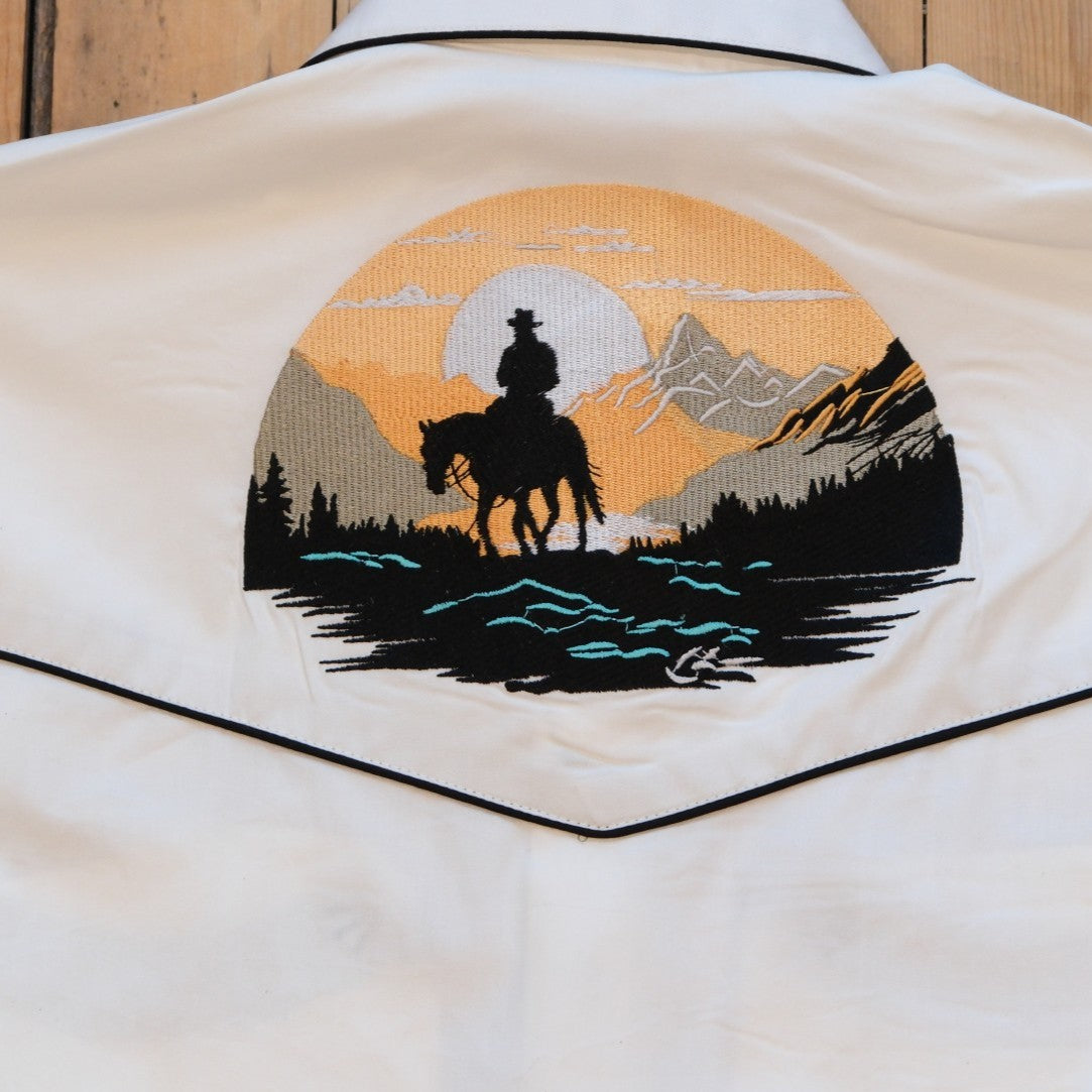 Rockmount Men’s Ivory Cowboy Sunset Embroidered Western Shirt