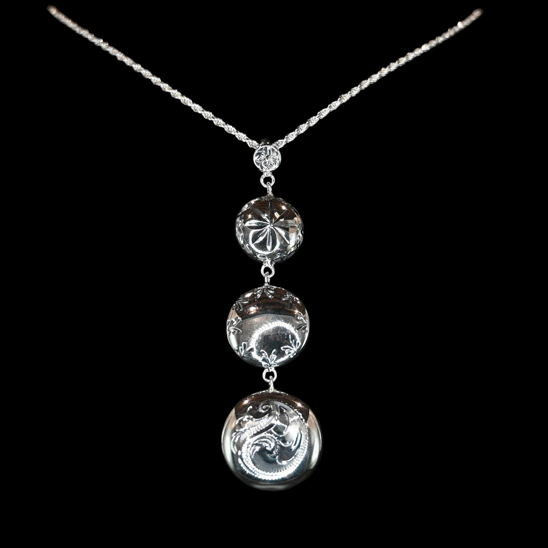 Vogt Silversmiths Kimberly Going Out pendant, sterling silver with three engraved conchos