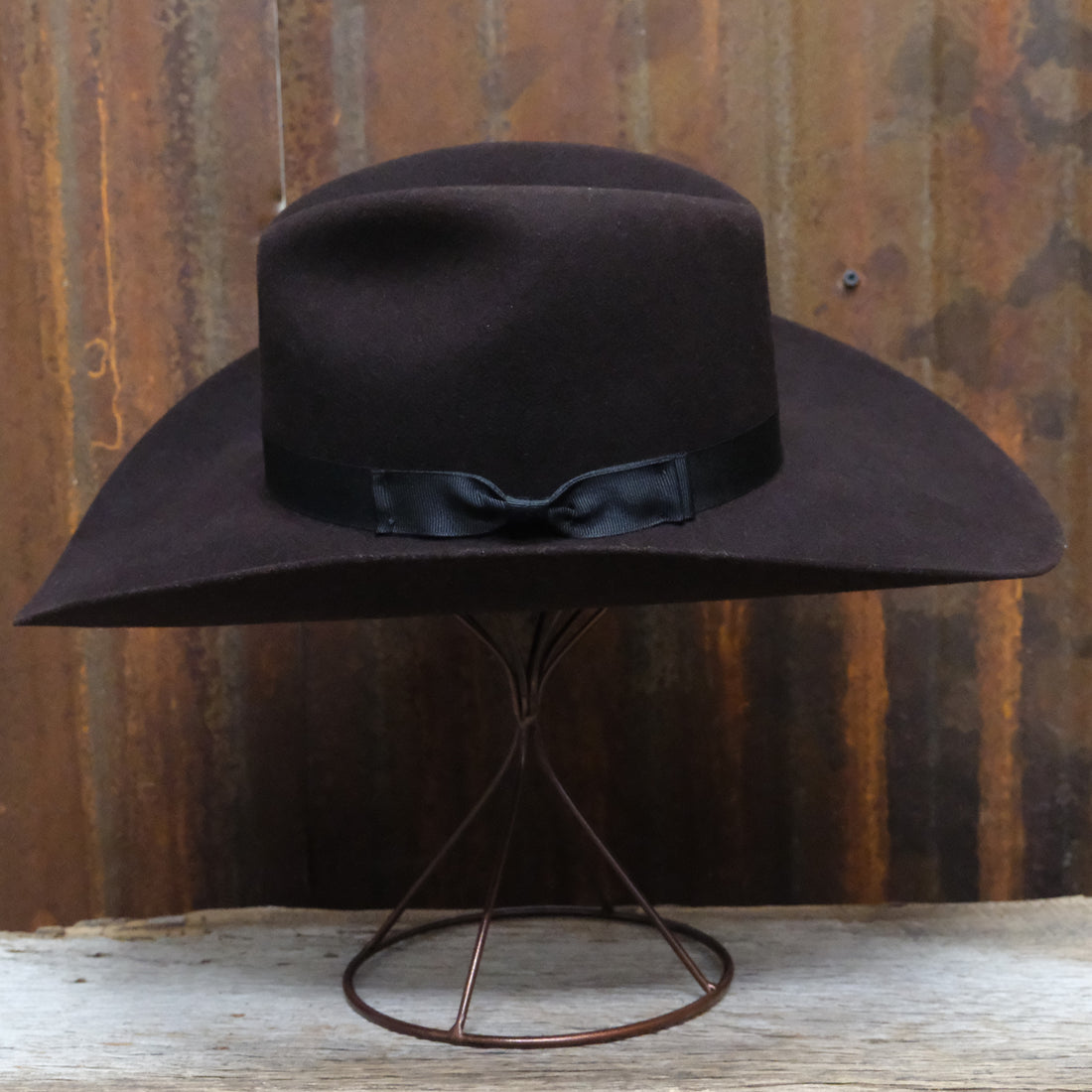 Serratelli 6X Outback in Black Cherry