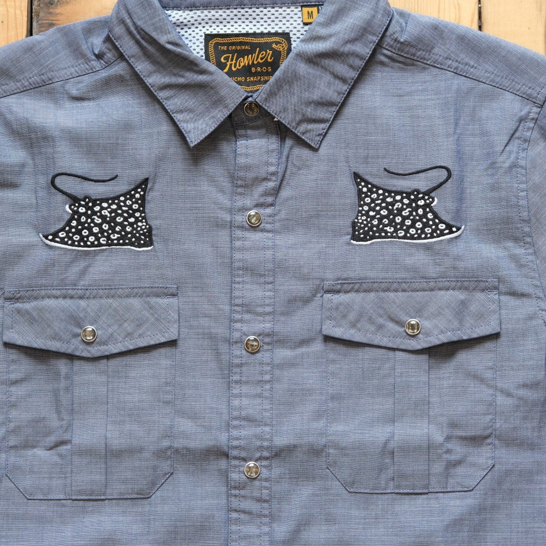 Howler Bros Gaucho Snapshirt - Patrolling Rays