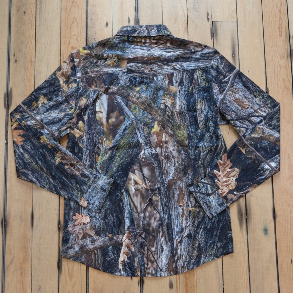 Sendero Confluence Tech Long Sleeve Shirt in Will Tree Camo featuring classic pearl snaps and a tailored western fit.