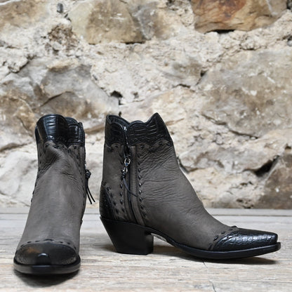 View of Stallion Ladies Zorro zip boot in espresso calf with black alligator wingtip and snip toe