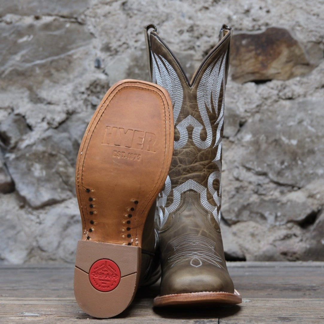 Hyer Boots Augusta in Tan with white stitching and broad square toe.