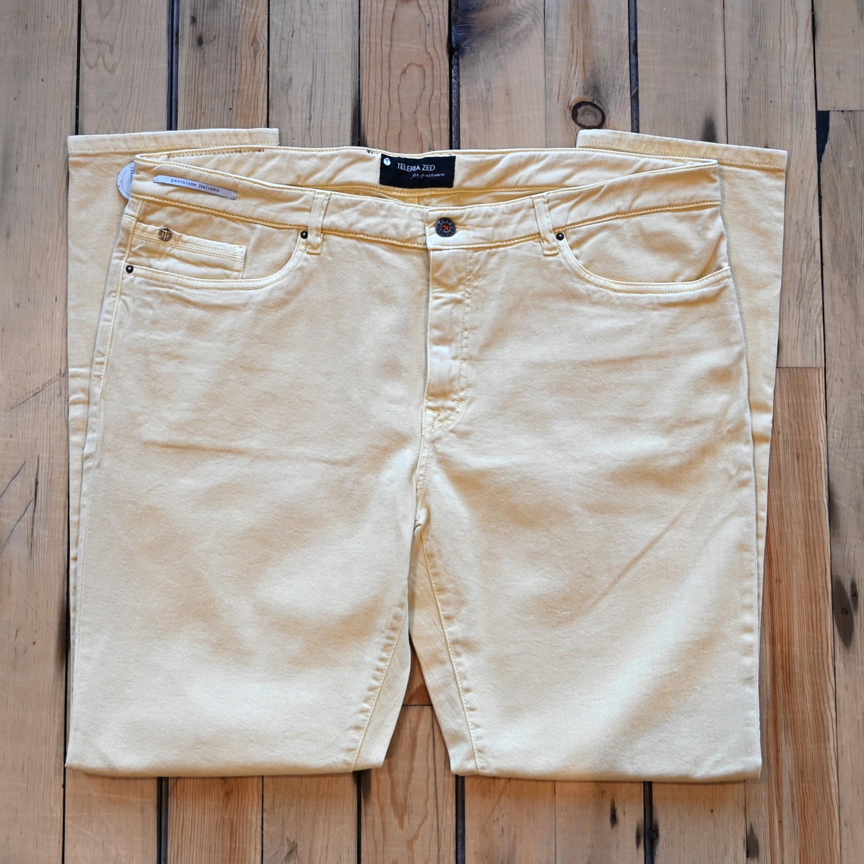Teleria Zed 5 Pocket Jeans in Cobra soft Italian light yellow denim with classic five-pocket design