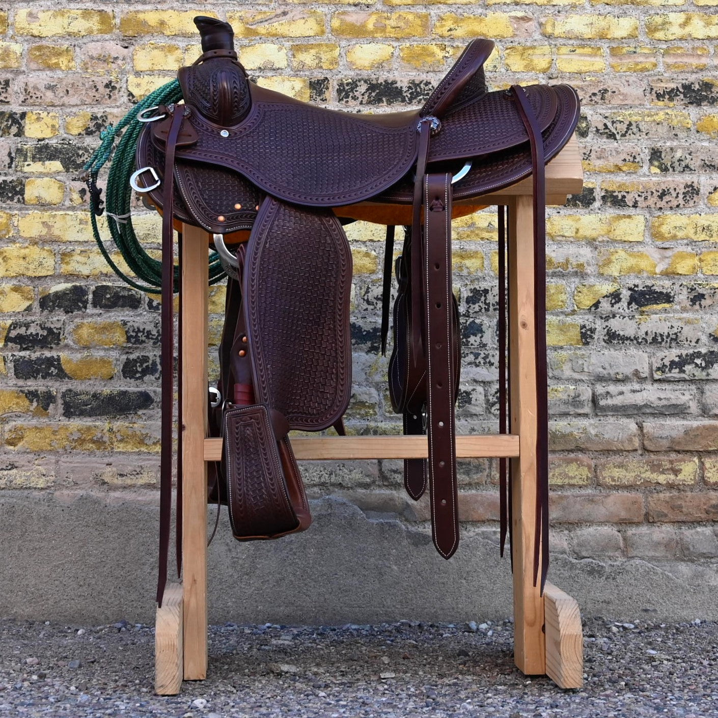 View of Deeter Custom Saddlery Will James 16&quot; Seat Saddle – handcrafted Western saddle