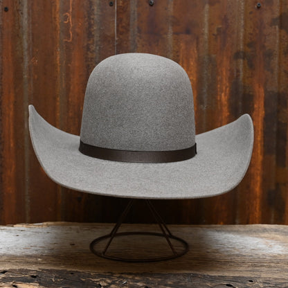 Serratelli 8x Open Crown Shovel in Dirt with Bound Edge