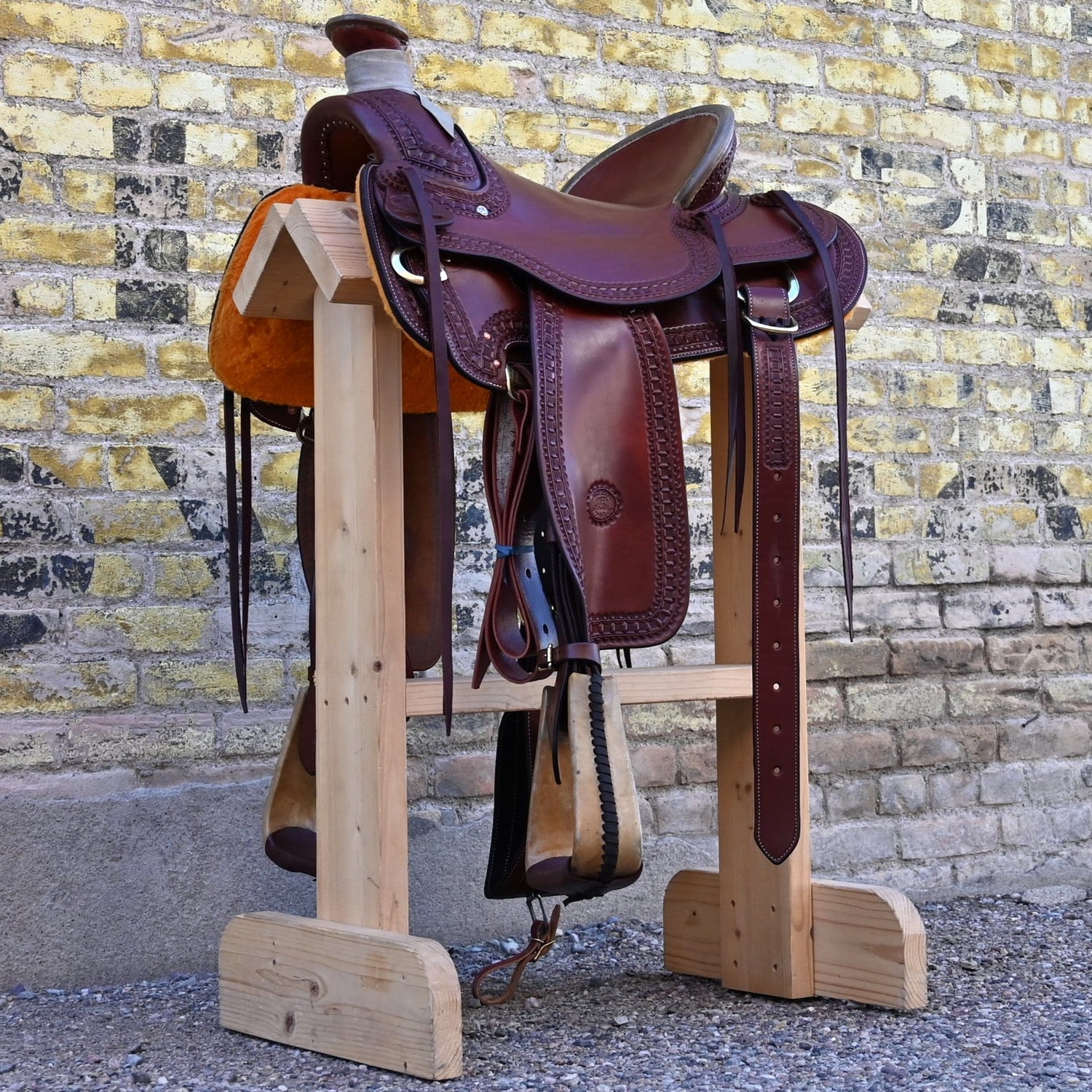 View of Billy Cook 15½&quot; Arbuckle Wade Saddle with waffle border tooling and 7/8 in-skirt rigging