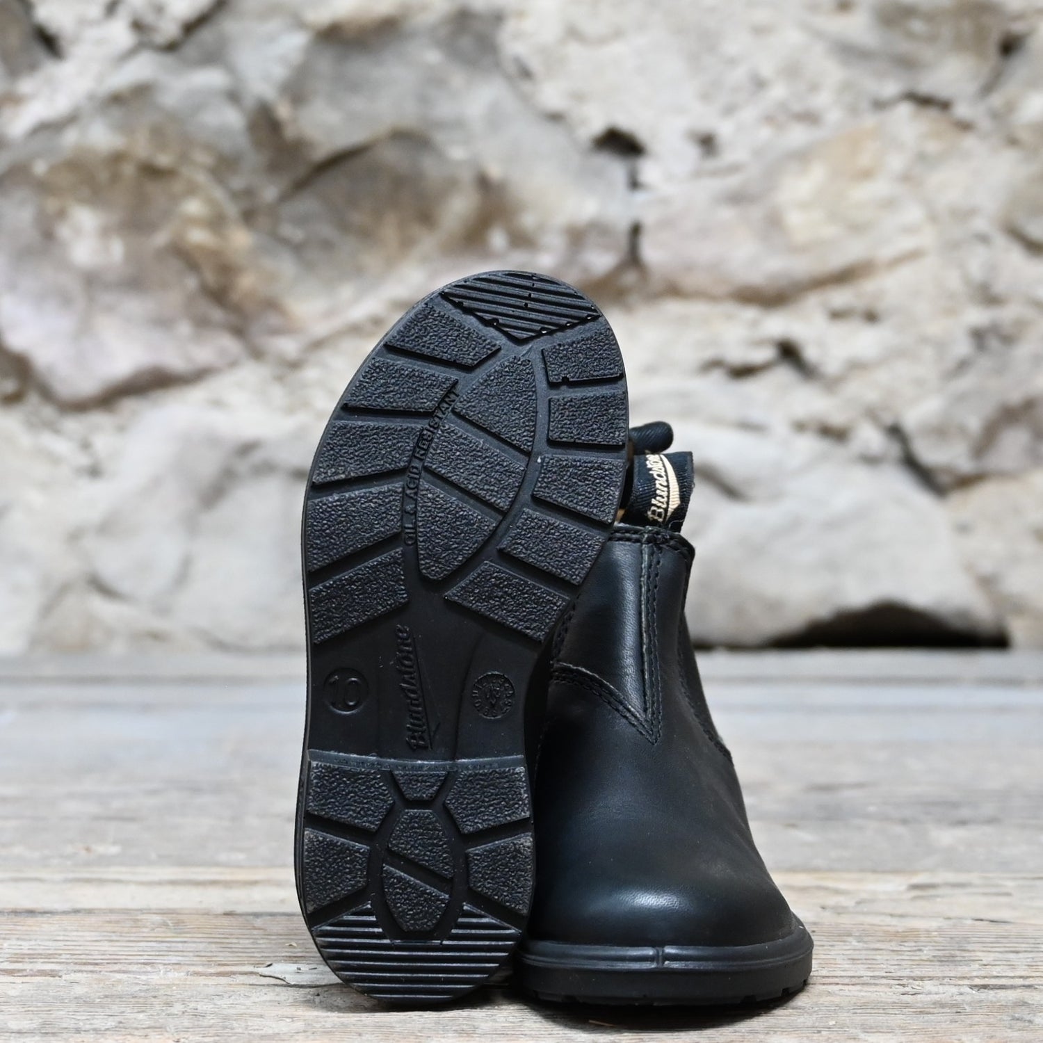 Youth Blundstone Slip On Chelsea boot in black leather with elastic side panels and pull tabs