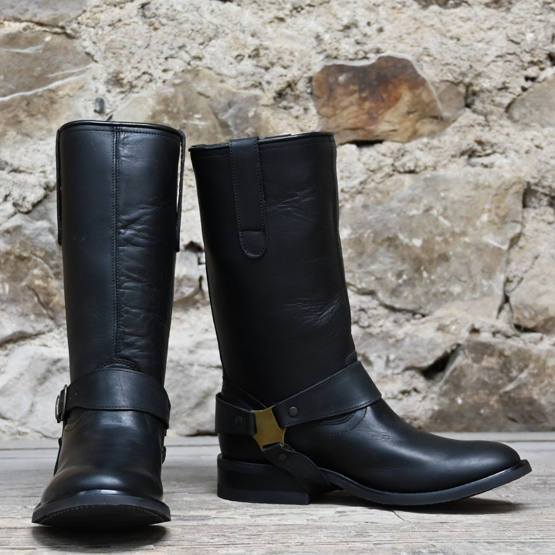 Hondo 12&quot; Black Retan Boot – Wide Round Toe with Rugged Build