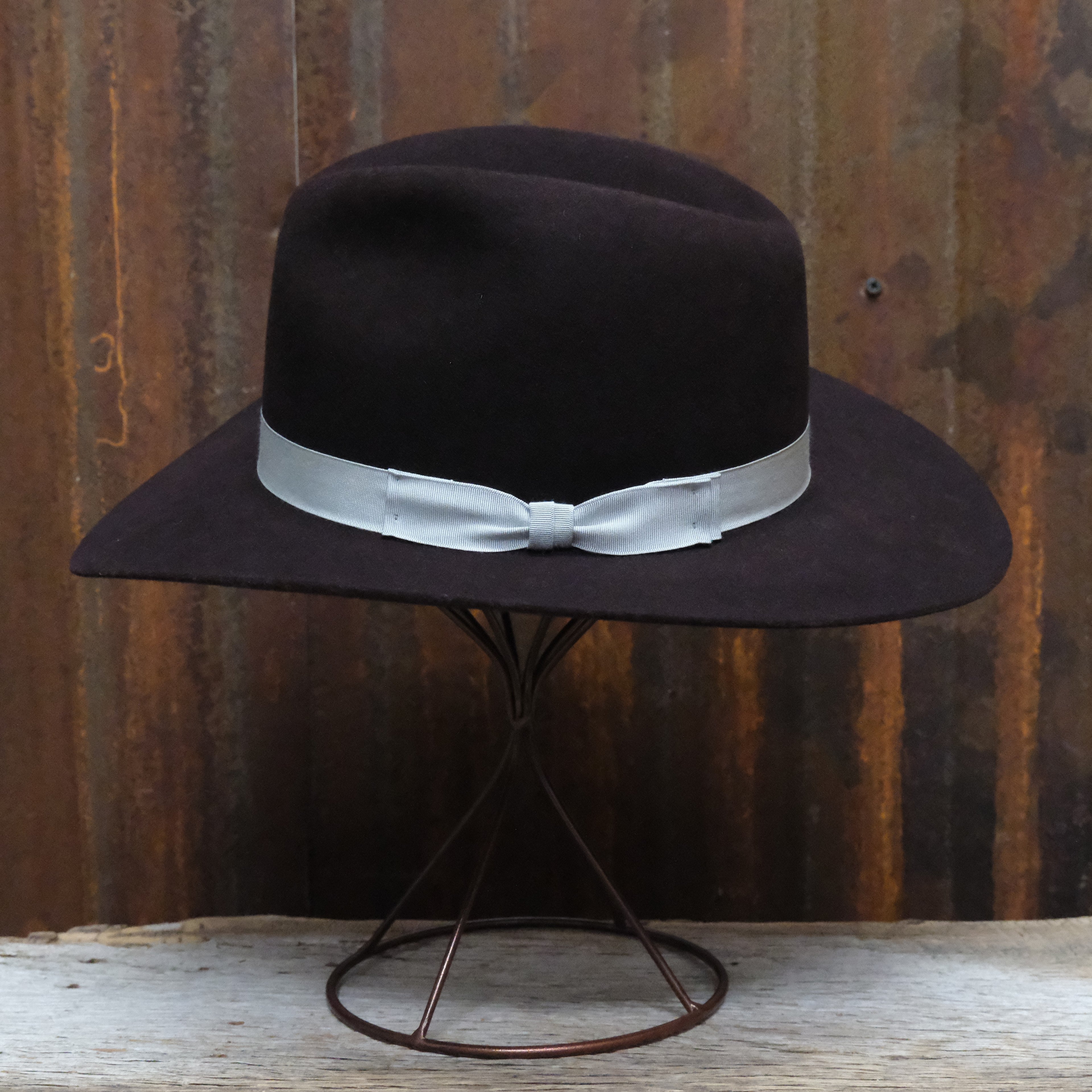 Serratelli 6X Black Cherry Outback felt hat with 3 inch brim