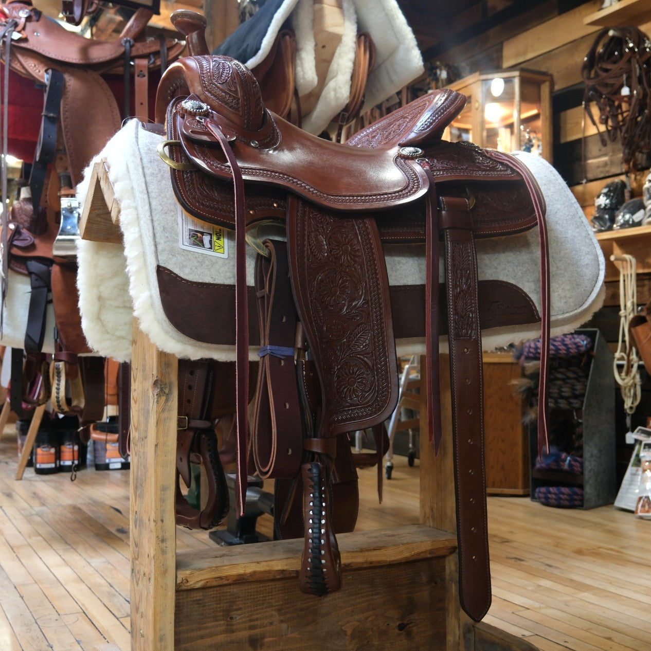 Billy Cook 15.5" All Around Hot Oiled Saddle - Desert Flower