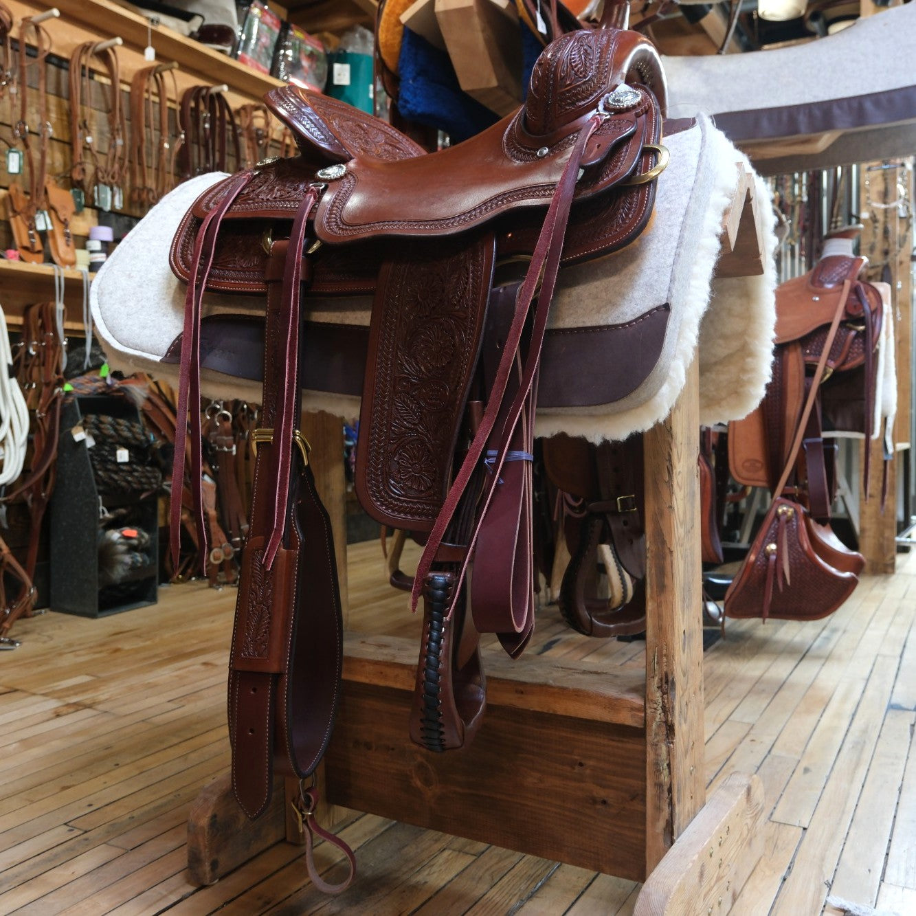 Billy Cook 15.5" All Around Hot Oiled Saddle - Desert Flower